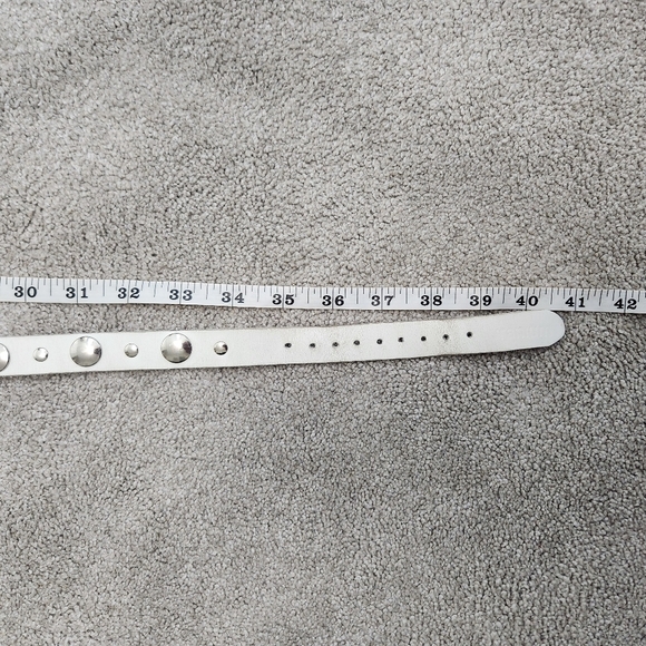 White Leather Silver Circle Studs Studded Belt Fits Large 2000s Y2K Punk Grunge - Picture 6 of 7